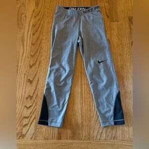 Nike capri leggings size XS
